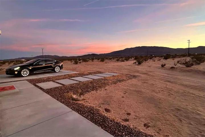 Serene Modern Home Backdoor With Great Wifi, Games, Movies, Patio Seating And Bbq Easy Access To North Joshua Tree National Park In 10 Minutes Twentynine Palms Zewnętrze zdjęcie