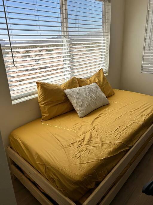 Serene Modern Home Backdoor With Great Wifi, Games, Movies, Patio Seating And Bbq Easy Access To North Joshua Tree National Park In 10 Minutes Twentynine Palms Zewnętrze zdjęcie