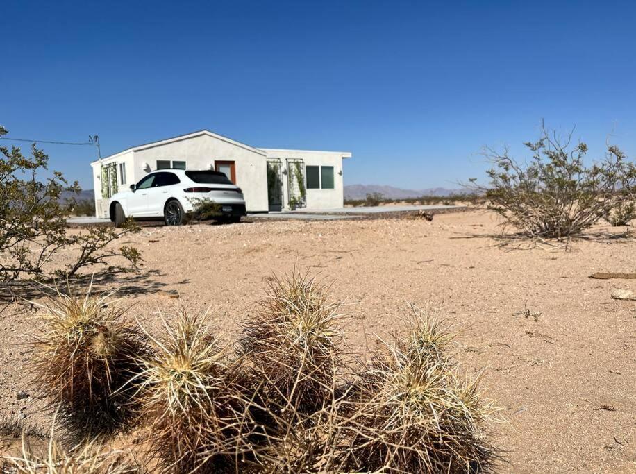 Serene Modern Home Backdoor With Great Wifi, Games, Movies, Patio Seating And Bbq Easy Access To North Joshua Tree National Park In 10 Minutes Twentynine Palms Zewnętrze zdjęcie